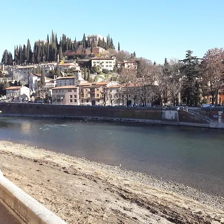 לינה וארוחת בוקר Sottoriva36 ורונה